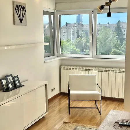 Ruzmarin 23 * Belgrád